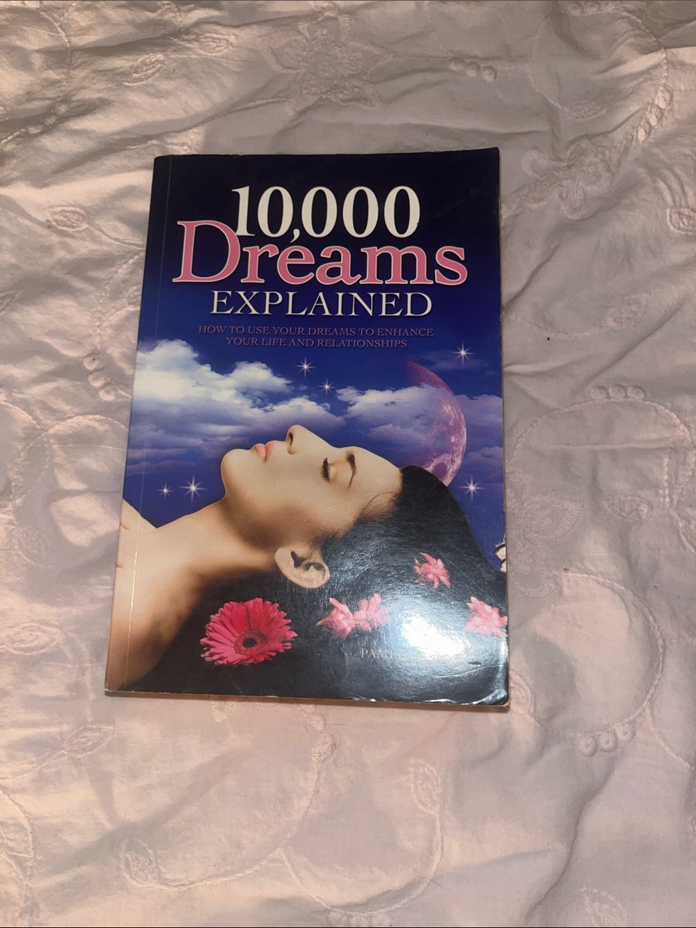 10,000 Dreams Explained - Dream Interpretation Book (Blue & Pink)